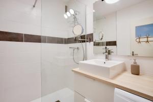 Escapade sur lîle de Nantes avec vue sur la Loire