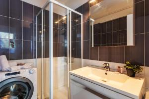 Appartements BEAULIEU MARINONI AP4374 By Riviera Holiday Homes : photos des chambres