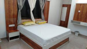 SHREE ATITHI HIGHWAY HOTEL