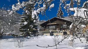 B&B / Chambres d'hotes CHALET HARMONIE : photos des chambres