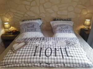 B&B / Chambres d'hotes CHALET HARMONIE : photos des chambres