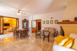 The Rosas Luxury House