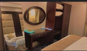 بسمات الشرق 1