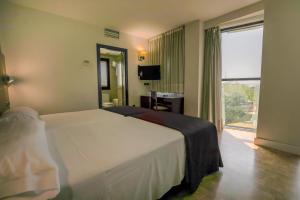 Basic Triple Room room in YIT Conquista de Granada