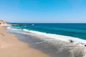 Cubos El Faro Beach Apartment with Pool