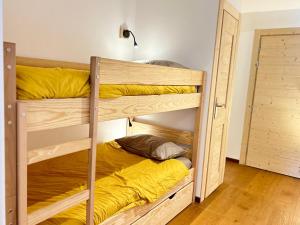 Studio neuf au cœur des Gets avec SPA, proche des pistes, parking et wifi inclus - FR-1-623-34