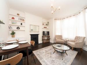 Elegant Modern 2 Bed Flat Near Greenwich Park - Pass the Keys