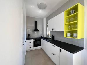 Villa Gagra - Villa with Private Pool, Air Con and Heating