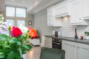 5 Star - The Ulsterville Residences - Free On-site Parking