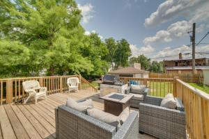 Spacious Chicago Condo with Deck Less Than 9 Mi to Downtown!