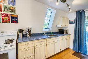 Charming Grayland Getaway Walk to the Beach!