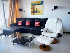 Luxurious 3BR Penthouse Jacuzzi Seaview