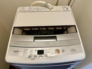 浅草寺3分 浅草駅6分 寝室+リビング2-4人 スカイツリービュー 駅近 成田空港&羽田空港直通