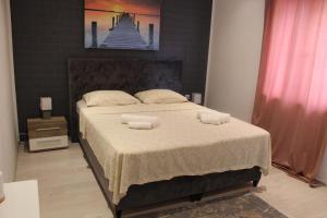 Apartments Mia with pool near Medulin