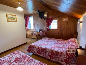 Hotels Hotel Les Granits : Chambre Triple