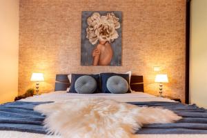 1BR Apt with Jacuzzi near Herastrau: Ideal Getaway