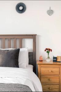 A Modern Lavish En-suite Bedroom