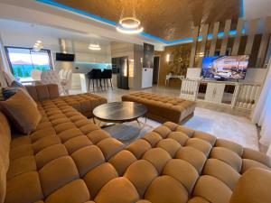 Class Luxury Residence