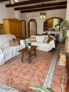 Close to Sierra Nevada Casa Con Chimenea y Parking Las Golondrinas