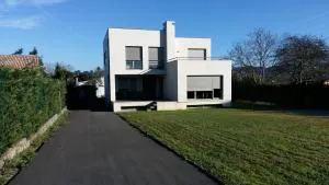 Chalet en Somió con finca independiente - La Pipa