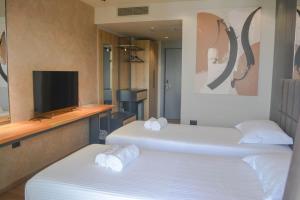 Azura Ksamil Hotel