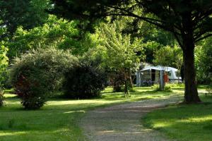 Campings Camping et Hotel Chateau du Haget : photos des chambres