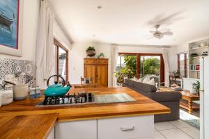 Founders Keepers - Leisure Isle