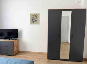 Modern City Center 2 Bedroom Apartment