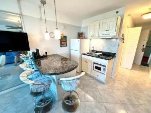 3rd Floor Balcony Beach View Studio Condo in the Beach Club - Holly Hill