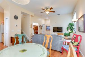 Steps to Beach, Outdoor Perks! Indian Rocks Condo