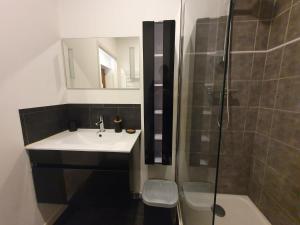 Appartements Macon • T2 St Vincent • HostisY : photos des chambres