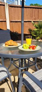 Cosy Home - Contractors Welcome - Garden & Free Parking