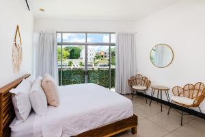 Sea La Vie Suites - By The Beach