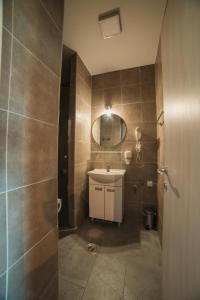 Studio Apartment room in Arena East Apartment