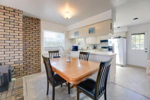 West of the Moon Ocean Apt with Beach Access!