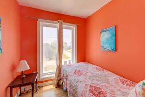 West of the Moon Ocean Apt with Beach Access!