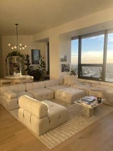Luxury Highrise Condo Downtown LA