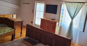 Seaside holiday house Unesic - Unije, Losinj - 8045