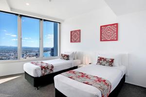 Stunning 2 Bedroom Ocean Views Apartment - CoastHM