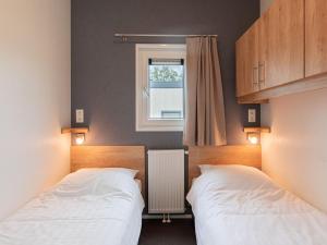 Chalet by Beach and Harbor with Terrace