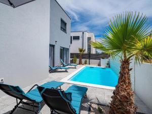 Modern Villa in Zaton with Swimming Pool