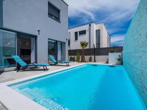 Modern Villa in Zaton with Swimming Pool