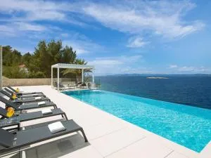 Beach Villa in Korcula with Pool - Prigradica