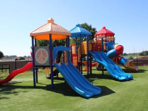 Modern chalet with a dishwasher in Lathum