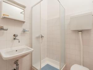 Apartment in Medulin near Beach & BBQ