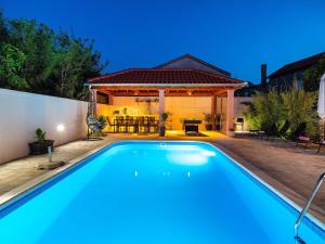 Luxurious Villa in Dalmatia near Sea