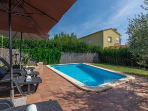 Adorable holiday house with private pool 
