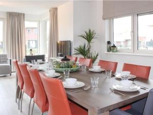 Villa in Friesland with Waterfront Garden