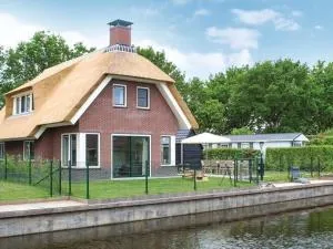 Beautiful villa with enclosed garden - Langweer
