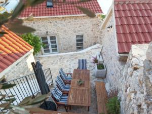 Villa in Podgora with Pool near Beach